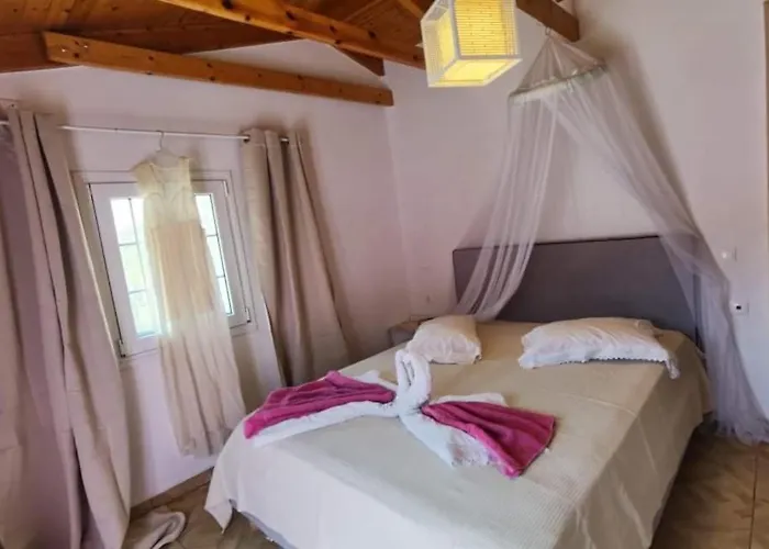 Julia House Case de vacanță Andipáta